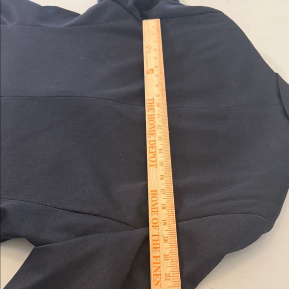 Jos. A. Bank Executive Black Suit Size 34S - Picture 7 of 14